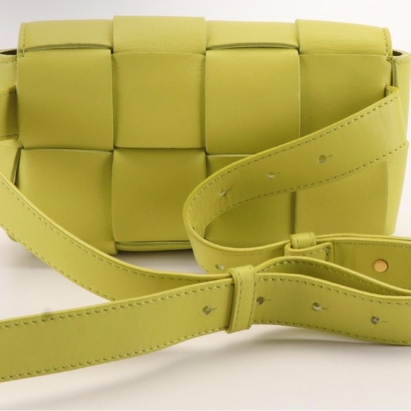 Bottega Veneta Mini Intrecciato Cassette Belt Bag & Dustbag - Picture 2 of 7
